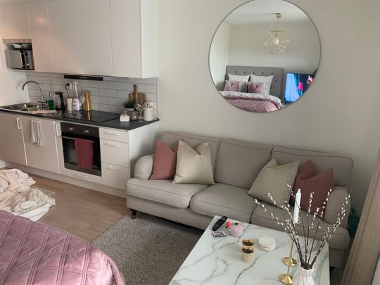 Almbygatan, Spånga - Photo 1