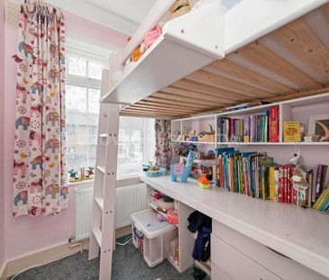 4 bedroom terraced house to rent - Photo 6