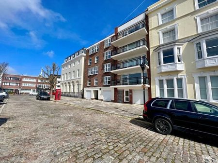 Grand Parade, Old Portsmouth - Photo 5
