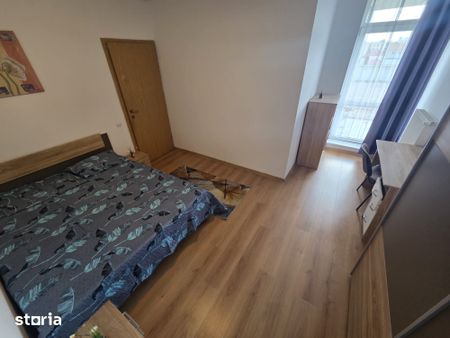 Apartament 4 camere cf sporit central terasa de 200 mp ideal familie - Fotografie 5