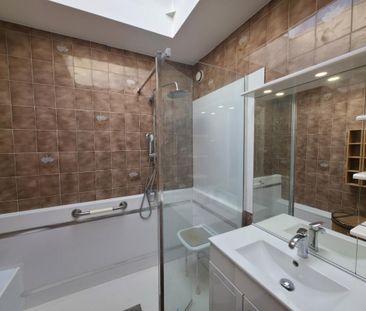 Location Appartement 4 pièces Meublé 90m² ANTIBES 06600 - Photo 4