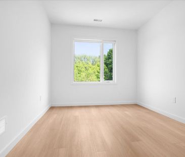 For Lease - 10 Summit Avenue Unit# 3, Toronto, Ontario - Photo 4