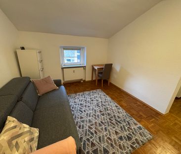 Wunderschöne, möblierte Altbauwohnung im Herzen von Sachsenhausen ! - Photo 2