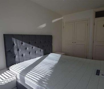 Brook Road South, Brentford, TW8 - Photo 4