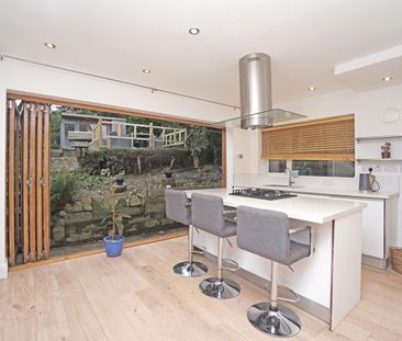 3 bedroom House To Let - Photo 3