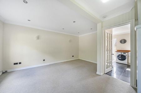 2 bedroom end of terrace house to rent - Photo 2