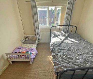 Middleton Road, Royton, OL2 - Photo 4