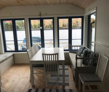 Fantastiskt litet hus för den lilla familjen - Photo 6