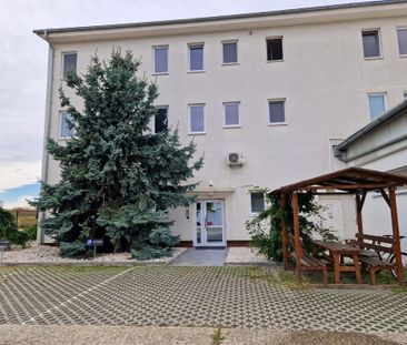 PRENÁJOM - 3izbový byt s parkovaním na Šamorínskej ulici v Senci – Fotografia 5