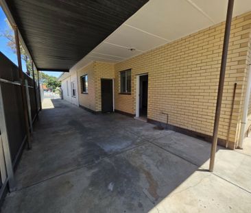 SPACIOUS TWO BEDROOM MAIS0INETTE - Photo 3