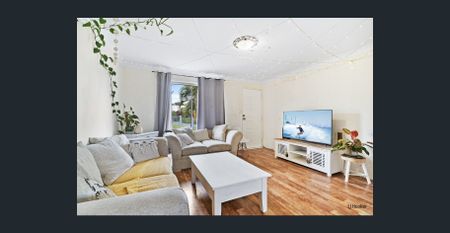 Dual Living Home With Pool! - Photo 2