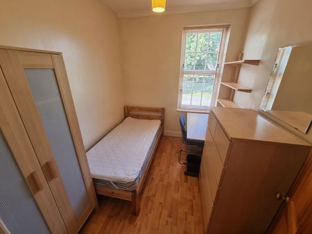 4 Bed Student Accommodation - Photo 2