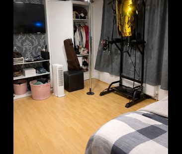 Room in a Shared Flat, Pendragon Road, BR1 - Photo 2