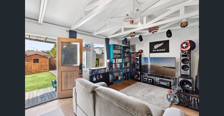 Quiet cul-de-sac living in Caringbah North - Photo 5