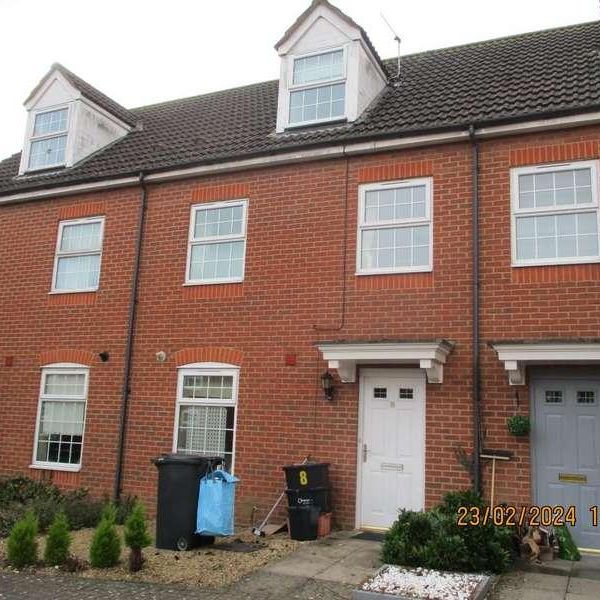 Darling Close, Swindon, SN3 - Photo 1