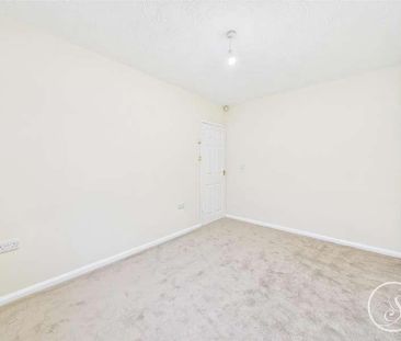 Banksfield Avenue, Yeadon, Leeds, LS19 - Photo 4