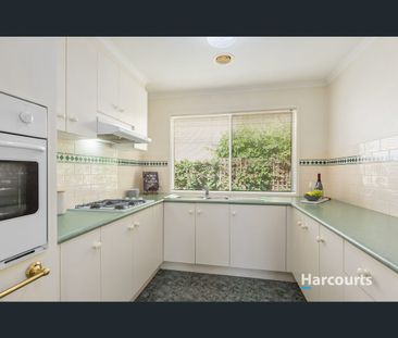 35 Pickworth Crescent, Rowville, Vic 3178 - Photo 2