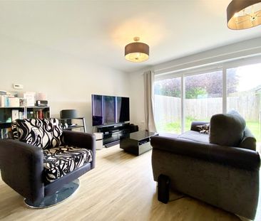 3 Bedroom - Photo 2