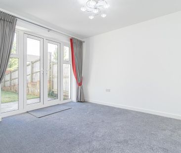 4 bedroom detached house to rent - Photo 6