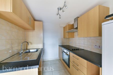 Goldhawk Road - Photo 2