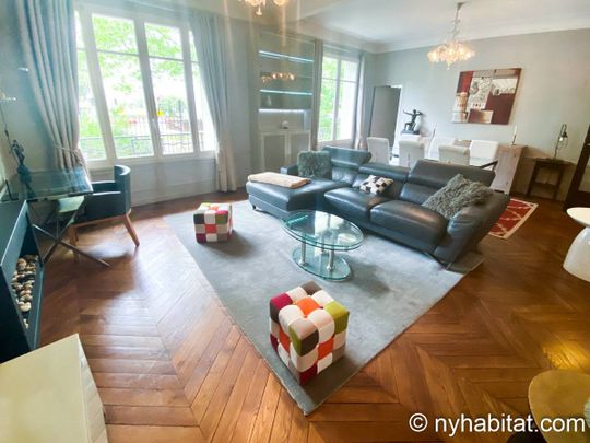 Logement à Paris, Location meublée - Photo 1