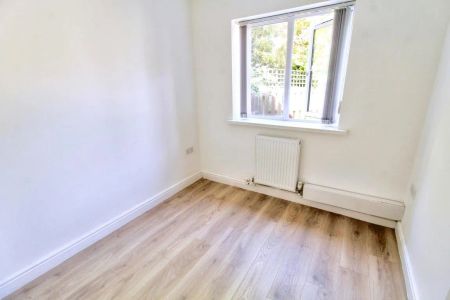 Bye Pass Road, Chilwell, NG9 5HL - Photo 2