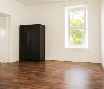 4 bedroom apartment to rent - Photo 5