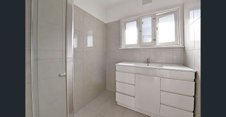 Comfortable Living in a Quiet Court Location - Photo 4