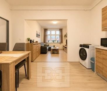 Apartment for rent, 2+kk - 1 bedroom, 60m - Photo 2