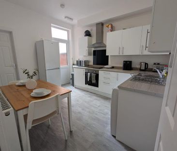 1 bedroom in a house share to rent - Photo 6