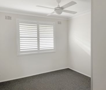 Beautifully Renovated 3-Bedroom Home - Photo 3