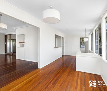 CHARMING FAMILY HOME IN BEAUTIFUL WYNNUM - Photo 5