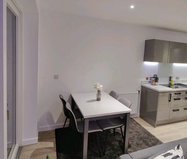 1 Bed Flat, Thomas Road, E14 - Photo 3