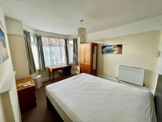 Hawthorn Road, Bournemouth, Dorset, BH9 - Photo 1