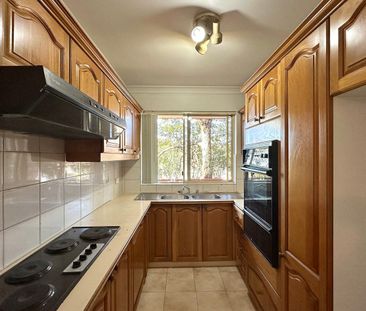 SPACIOUS TWO BEDROOM APARTMENT - Photo 4