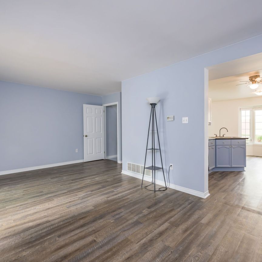 For Lease - 70 Chapman Court Unit# 61, London North, Ontario - Photo 1