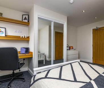 3 bedroom flat to rent - Photo 5