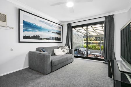 65 Urana Road, Yarrawarrah NSW 2233 - House For Rent | Domain - Photo 5