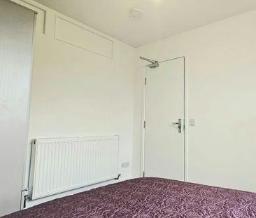 House share to rent on - Photo 5