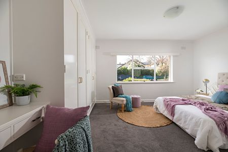 1/54 Campbell Street, Kew VIC 3101 - Photo 2