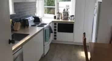 Cozy three-bedroom home available for rent! - Photo 5