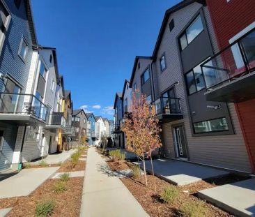 Bergen Towns - 59 | 2796 Maple Way NW, Edmonton - Photo 1