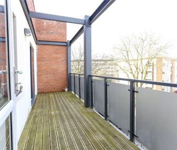 2 bedroom flat to rent - Photo 1