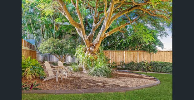 Light-Filled, Oversized Apartment with River Views in the Heart of Hamilton - Photo 1