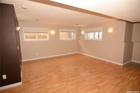 1 Bedroom Lower Unit in City Park - Photo 2