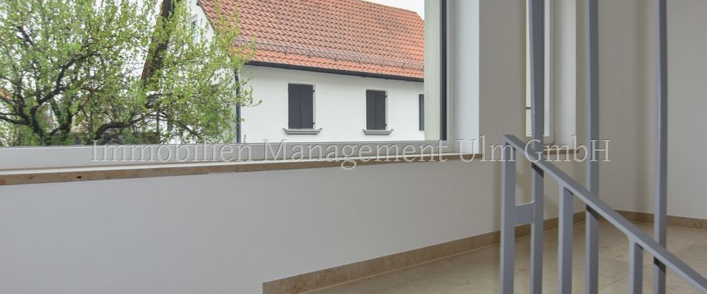 Wunderschöne neuwertige 2-Zimmer-EG-Wohnung mit Terrasse und Tiefgaragenstellplatz! - Foto 1