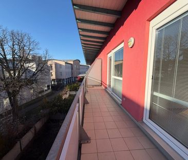 Urban wohnen mit Außenfläche – 2 Zimmer direkt am Hauptplatz - Photo 2