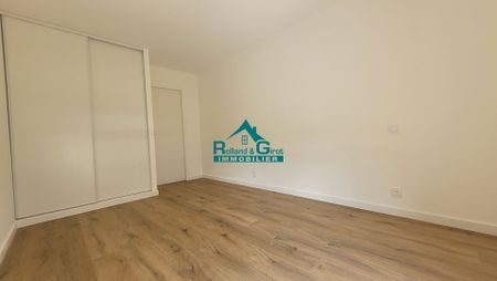 Location Appartement 4 pièces 84m² - Photo 2