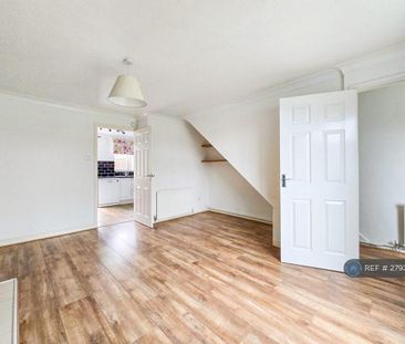 2 bedroom terraced house to rent - Photo 1