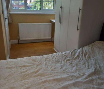 Rodgers Lane, Stoke Poges, Slough, SL2 - Photo 2